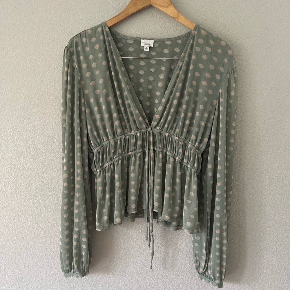 MADISON & BERKELEY Ren Smocked Waist Mesh Knit Top Green Large